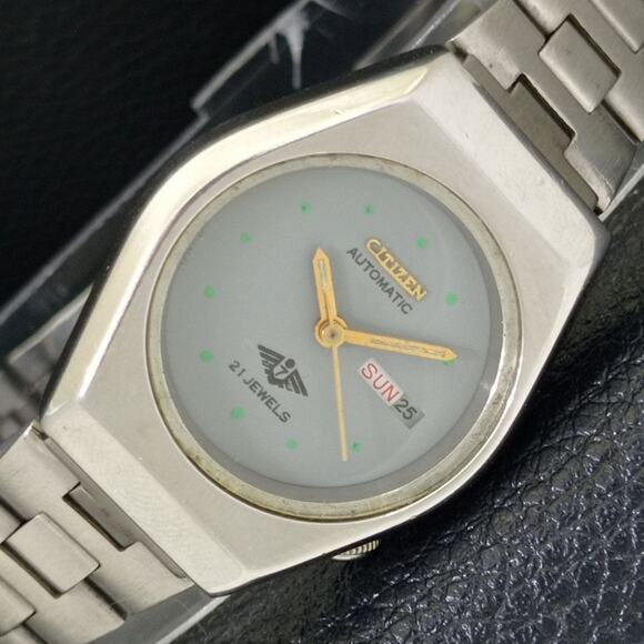 Vintage 1989 Citizen Automatic Womans Silver Watch W/daydate & Gold accents - Picture 1 of 10